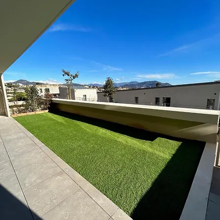 Apartment Blue Pearl A008