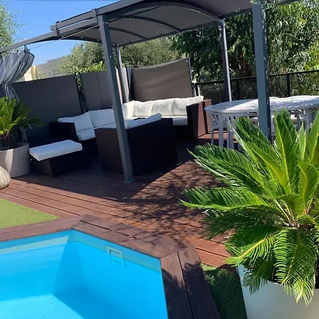 Semesterbostad Romantic In The South Of France With A Private Garden , Pool And A Terrace