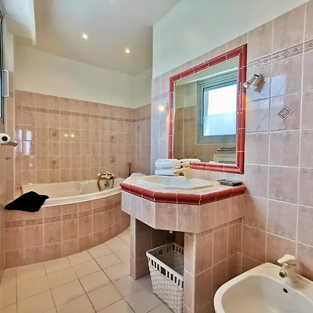 Valegrand Penthouse Sea View By Guys Nice