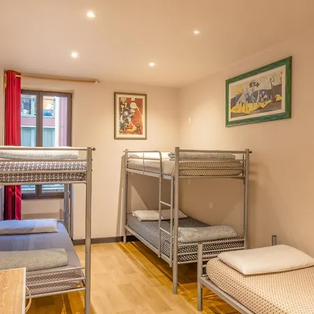 Saint Exupery Hostel Nizza