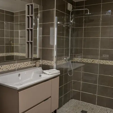 Apartment Superbe 3 Pieces Jardin Piscine *