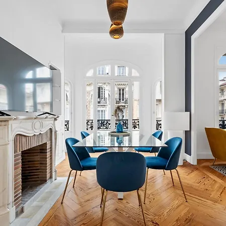 Renting - Foch - Luxury Bourgeois & Design At The Heart Of Apartment