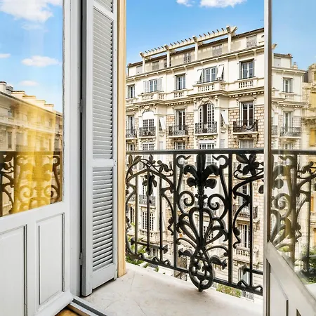 Renting - Foch - Luxury Bourgeois & Design At The Heart Of Apartment