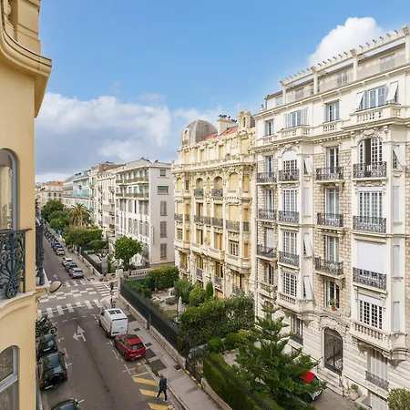Renting - Foch - Luxury Bourgeois & Design At The Heart Of Apartment