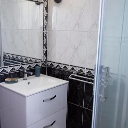 Grand T1 Proche Promenade Des Apartment *