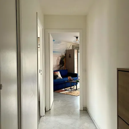 Cozy Near Promenade