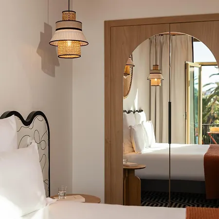 1er Hotel 3*