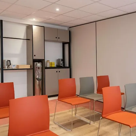 Ibis Budget Californie Lenval Νίκαια