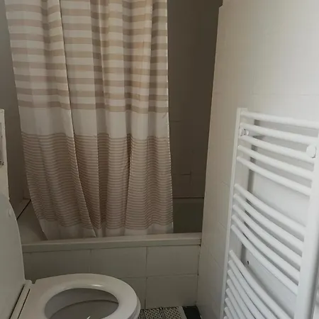 Cozy Near Promenade Apartment *