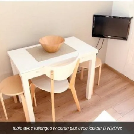 Des Baumettes Apartment