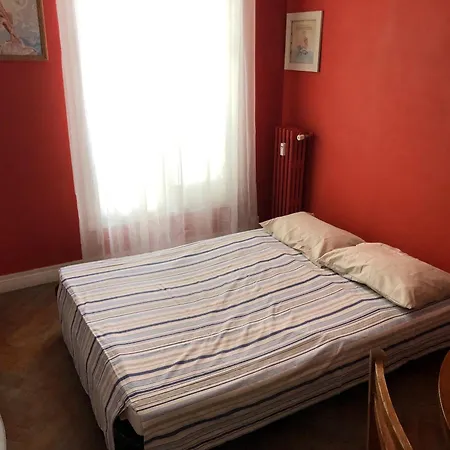 Station Apartment