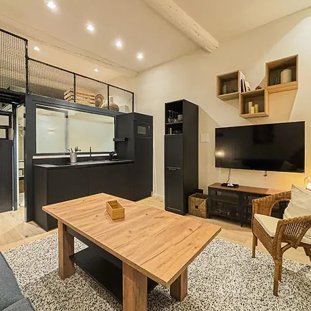 Apartment Old Town - 4 Pers, Wifi, Ac Nice
