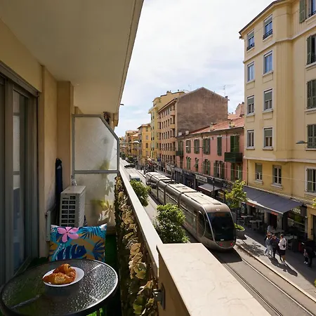 Moderne 2/3 Pieces Pres Du Port Apartment