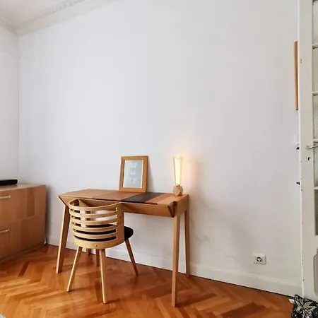 Bellecour Apartment