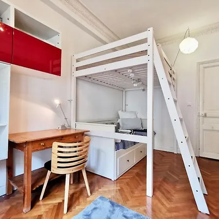 Bellecour Apartment *