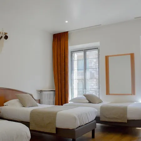 Hotel Busby Nizza
