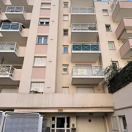 Riviera Apartment