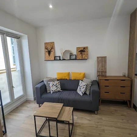 Carre D'or Apartment *