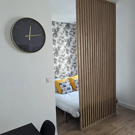 Carre D'or Apartment *