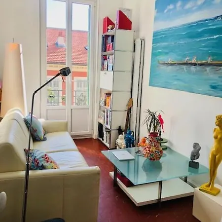 Le Port Apartment *
