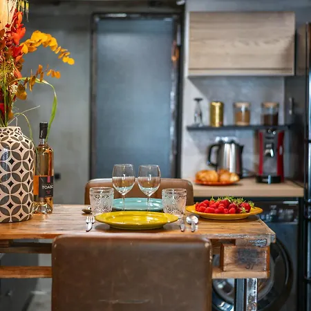 Apartment Le Loft - Un Voyage Urbain Au Coeur De La *