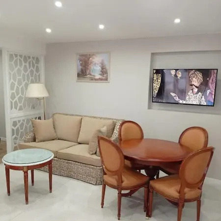 Maison Papa Apartment *
