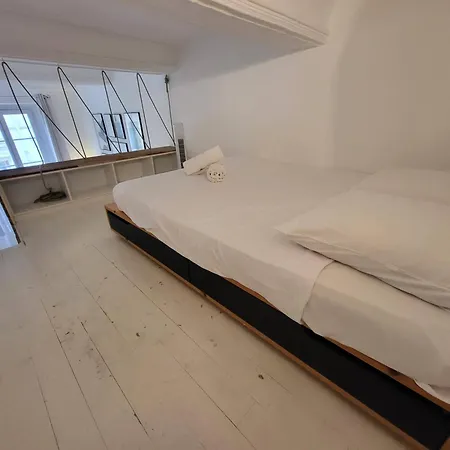 Au Coeur Du Vieux-nice - Plages - Mezzanine - 3 Personnes - A Pied! Apartment *