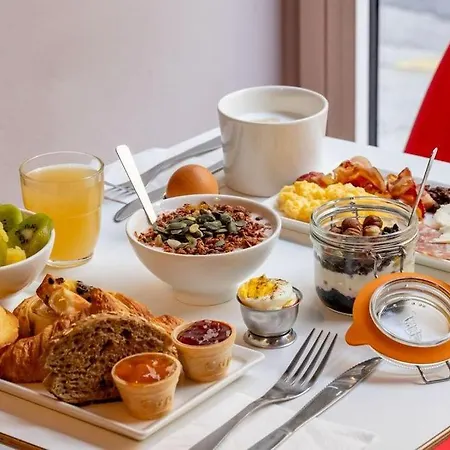Ibis Centre Notre Dame Hotel 3*