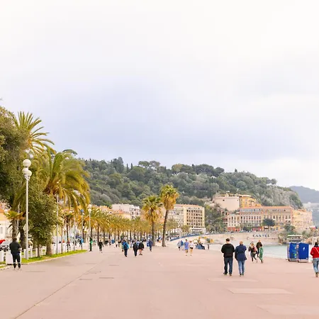 Hotel Yelo Jean Medecin Powered By Sonder 4*
