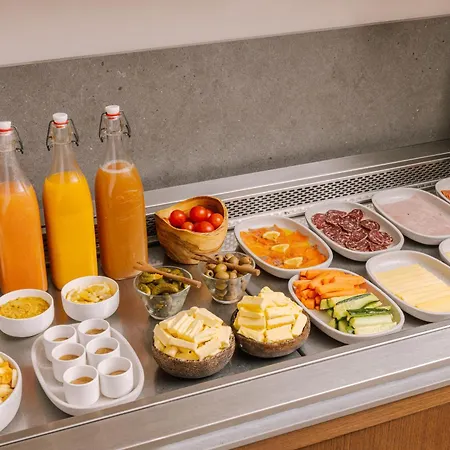 فندق Yelo Jean Medecin Powered By Sonder 4*
