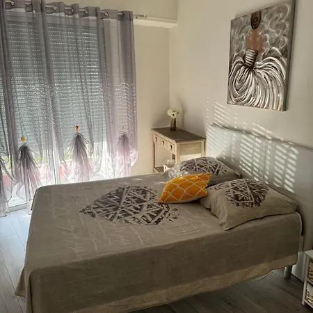 Gorgeous 2 Bedrooms Nice