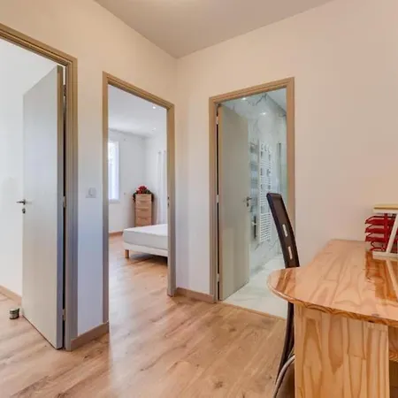 Maison 6 Personnes Avec Jardin Et Parking Prive * Nice