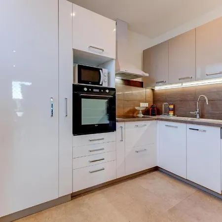 Villa Maison 6 Personnes Avec Jardin Et Parking Prive Nice