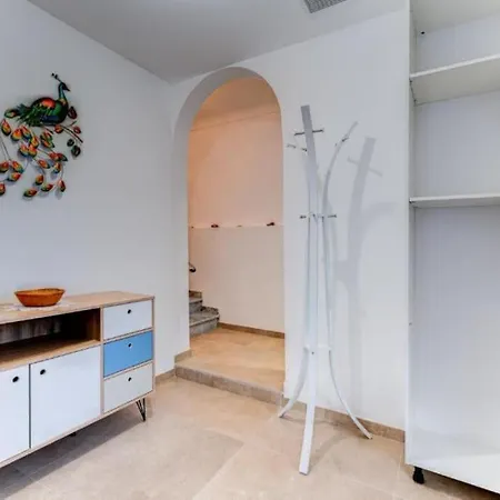 Maison 6 Personnes Avec Jardin Et Parking Prive Villa Nice
