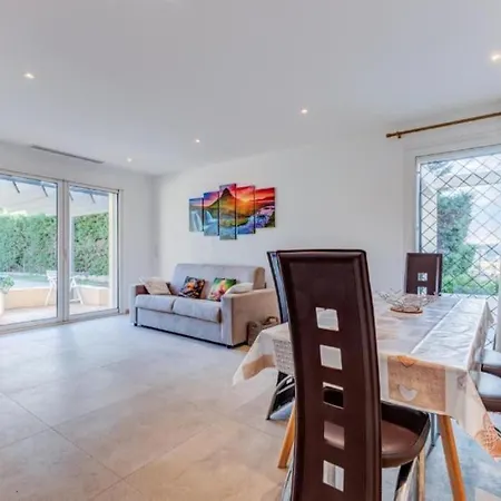 Maison 6 Personnes Avec Jardin Et Parking Prive Villa *