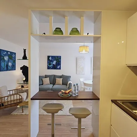 Agusta Sweethome Apartment *
