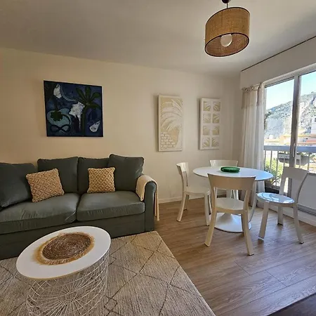 Agusta Sweethome Apartment Nice