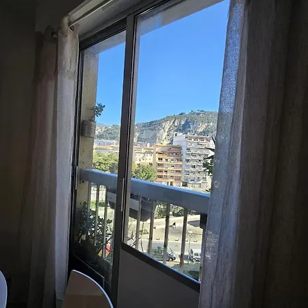 Agusta Sweethome Apartment *
