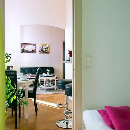Aston - Centre Massena Apartment