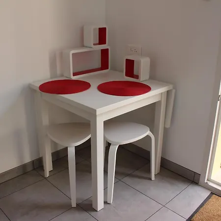 Petite Maison, Cosy, Sur Les Collines Nicoises Nice
