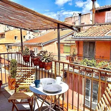 #30 Old Town, Castle Panoramic View / Terrace & Ac Apartment