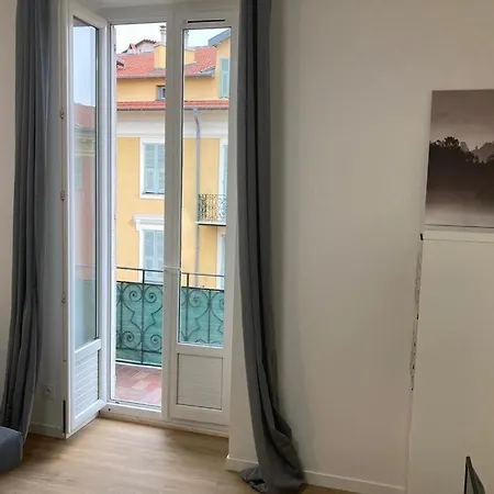 Port Nice: Very 3 Apartment *