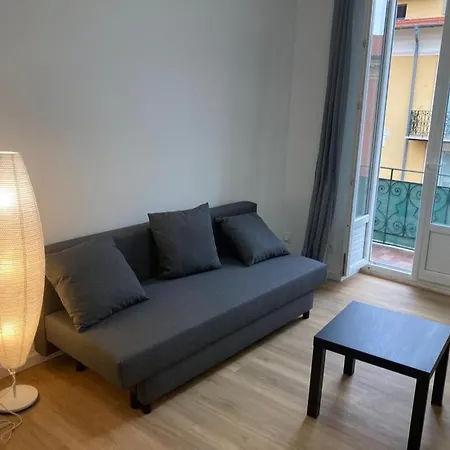 Port Nice: Very 3 Apartment Nice