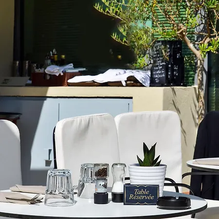 Otel & Monsigny 3*