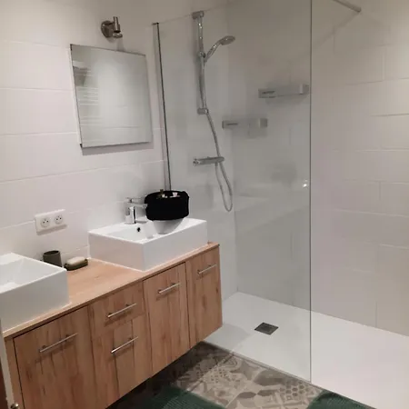 Apartman Beautiful Old Town Flat, Near The Nizza