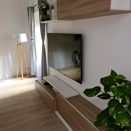 Beautiful Old Town Flat, Near The * Nizza