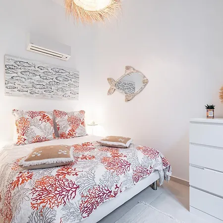 Apartment La Petite Chaise Bleue *