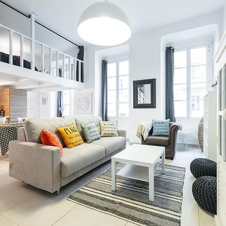 La Petite Chaise Bleue Apartment Nice
