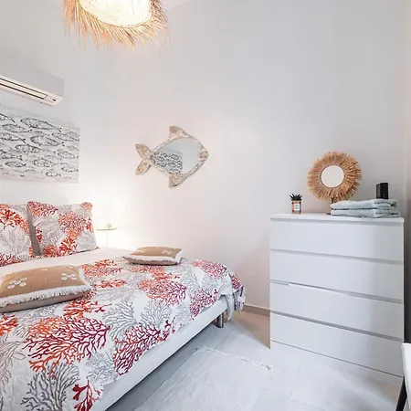 La Petite Chaise Bleue Apartment