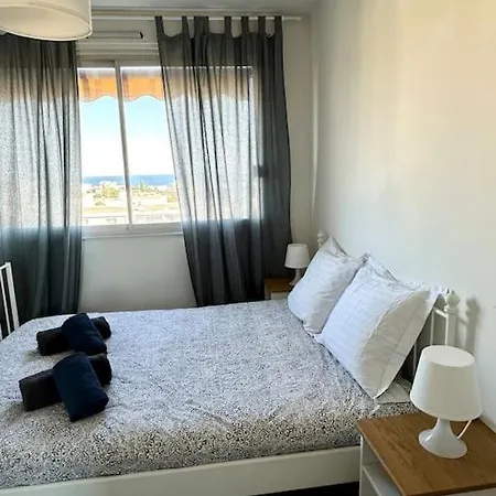 Apartment Joli 2 Pieces - Proche Aeroport - Terrasse Vue *